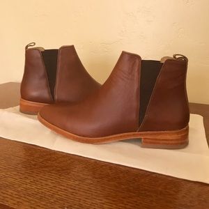 Nisolo Chelsea Boots in Brandy